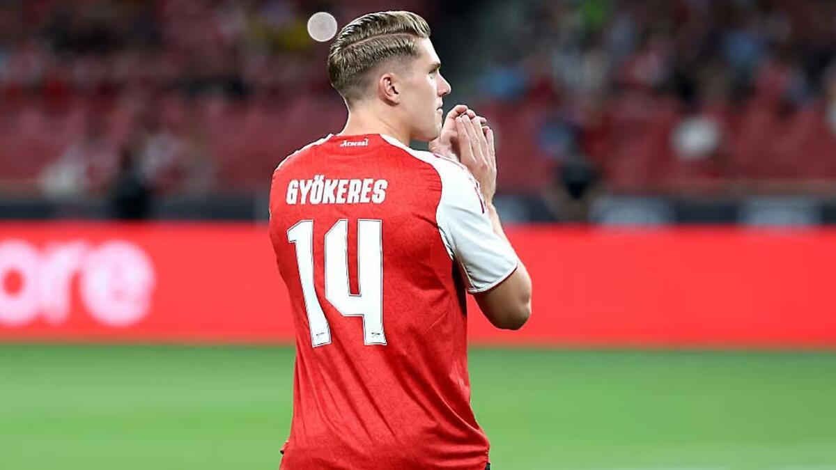 Vaginada ogir yuklar Xotinini qora paypoqda sikish