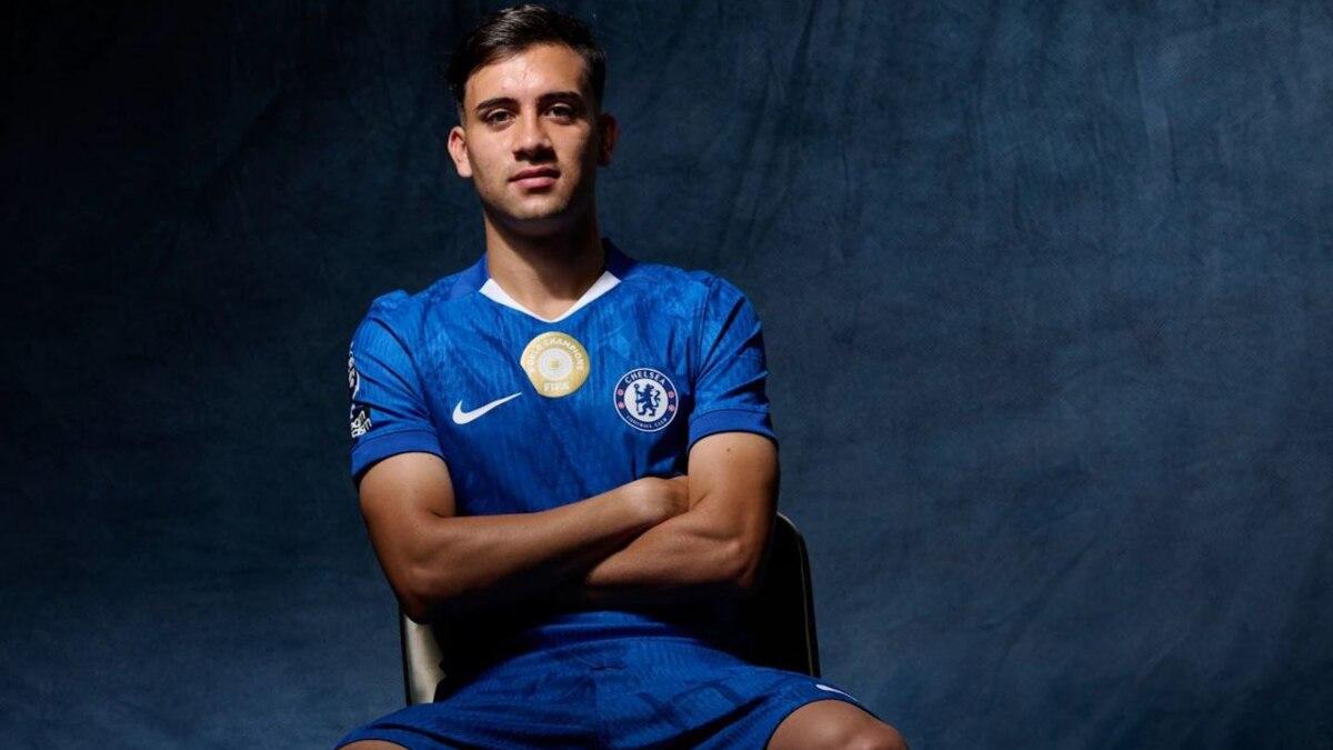 Bola onlayn hamshira pornosini sikadi Xotinni guruh jinsiy aloqaga jalb qilish haqidagi shaxsiy videoni tomosha qiling.