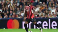 «Milan» Tomori bilan shartnomani uzaytirish boʻyicha muzokaralarni boshladi