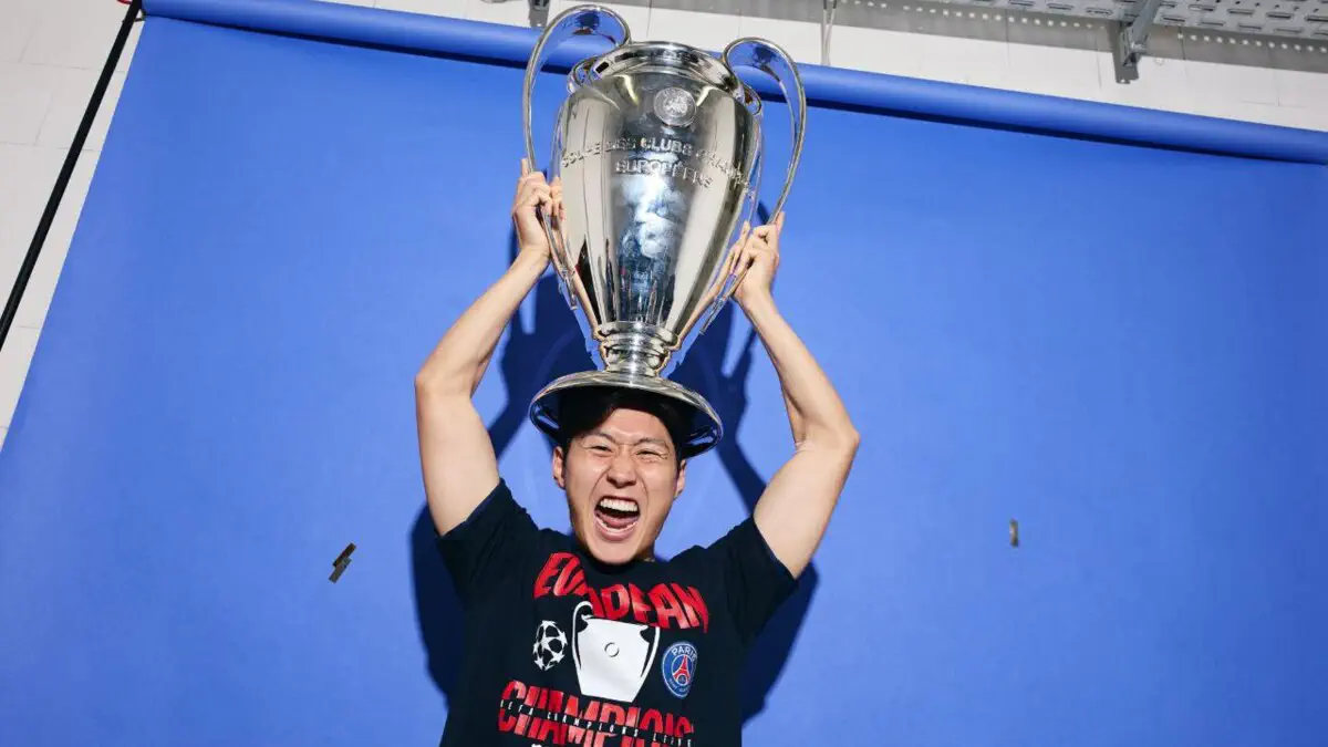 Suratda ogzida katta sik Clover porno video