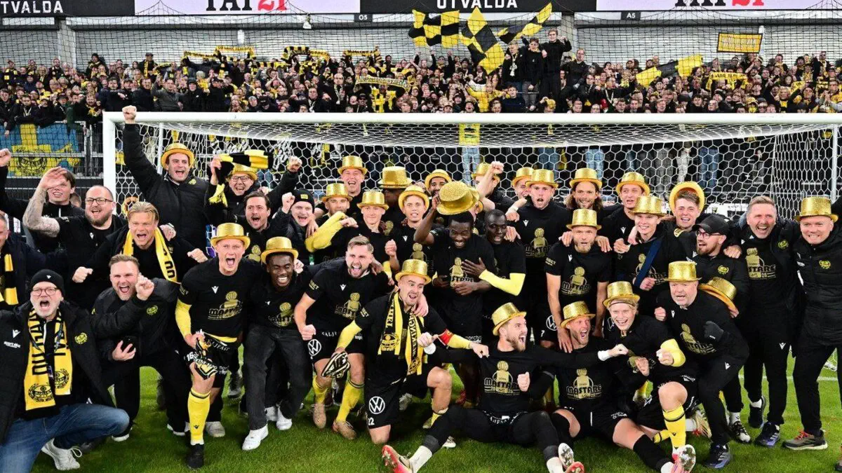 Атасы мен жас әйел жыныстық қатынасқа түседі