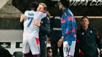 YKL. Sarrning dubli "Kristal Pelas"ga qiyin g'alaba keltirdi, "Fiorentina" va "Mayns" ham 1/4 finalda