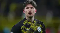 «Borussiya Dortmund» ikki transferdan voz kechishi mumkin