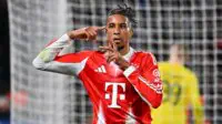 Olise — futbolchilar talqiniga ko'ra Bundesligada mavsum o'yinchisi