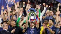 «PSJ» Parijda chempionlik paradini o'tkazdi