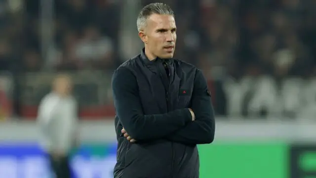 "Feyenoord" van Persini iste'foga chiqardi