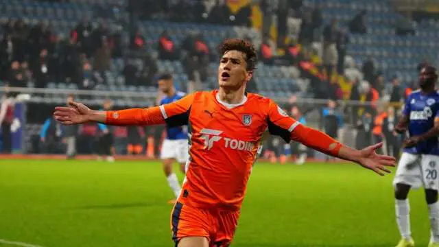 «Fenerbahche» Shomurodov bilan shartnoma imzolamoqchi – manba