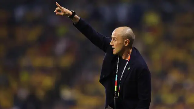 Kannavaro — mundialda ham futbolchi, ham murabbiy sifatida ishtirok etgan to'rtinchi «Oltin to'p» sohibi