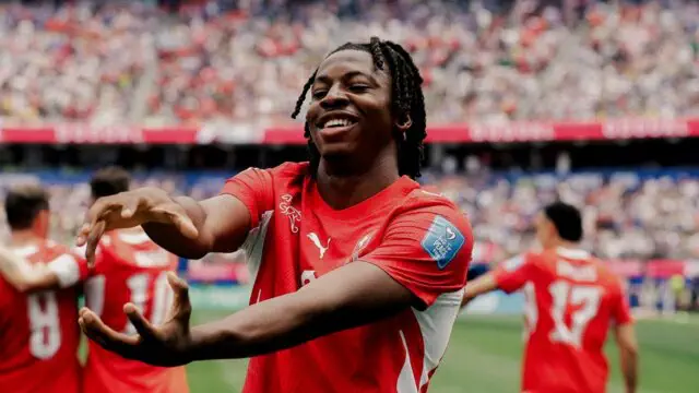 Manzambi — JCh tarixida zaxiradan tushib, dublga erishgan eng yosh futbolchi