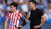 Alvares "Atletiko" bazasiga qaytgan kuni Simeone Ibizaga uchib ketdi