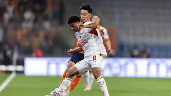 Turkiya. Shomurodov gol urgan bahsda «Bashakshehir» o‘z maydonida «Galatasaroy»ga yutqazib qo‘ydi