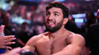 Арман Царукян нокаутировал Маурисио Руффи в первом раунде на UFC 331