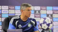 Emilian Karas: «Ushbu maydonda futboldan ko‘ra regbi o‘ynash mumkin»